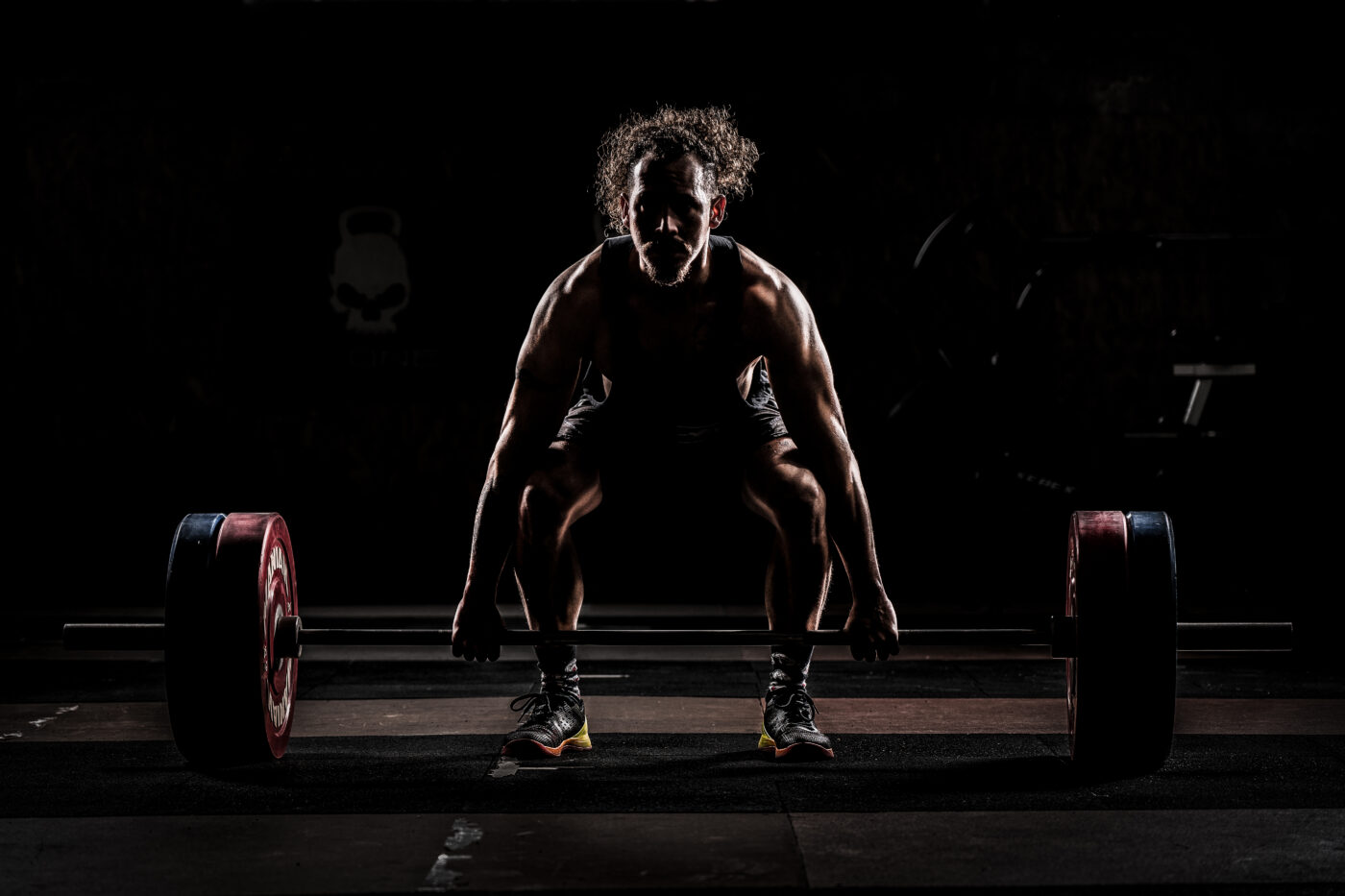 foto-chico-deporte-crossfit-halterofilia-deadlift-peso-muerto-box-vigo