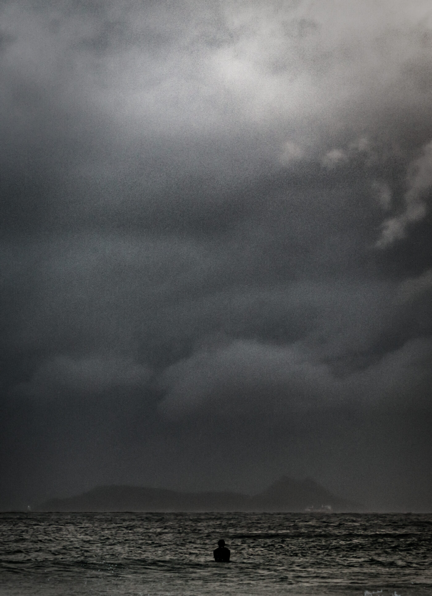 foto-surf-cielo-nublado-nubes-galicia